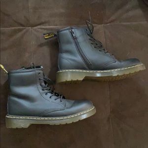 Doc Martins woman/kid size 4